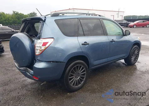 2011 Toyota Rav4 z USA, uszkodzony, nr VIN 2T3KF4DV0BW072402